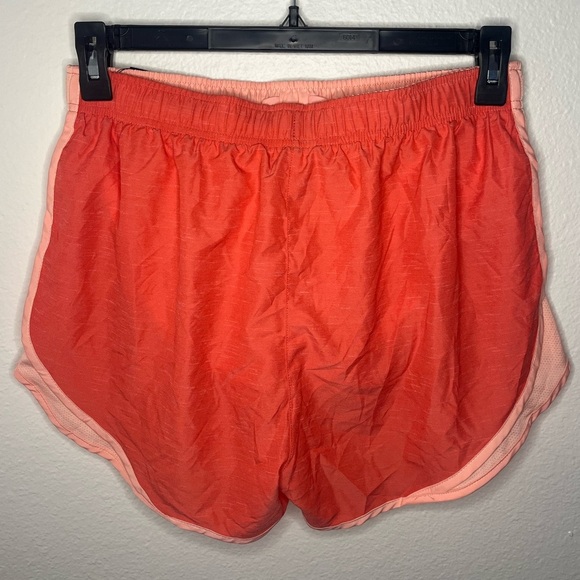 Nike Women's Coral Running Shorts - Picture 3 of 5